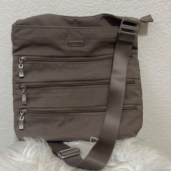 Baggallini crossbody  - Picture 2 of 7
